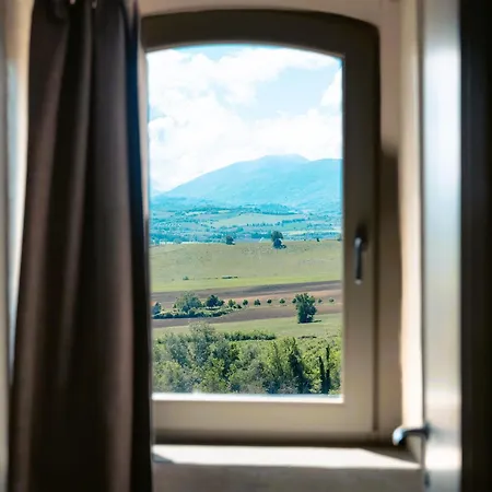 Отель Borgo Del 4*